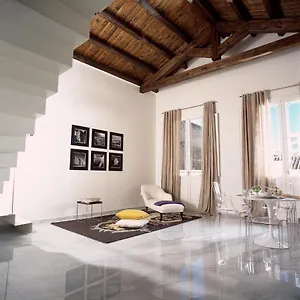 Apartment Right House - Characteristic Marina District 